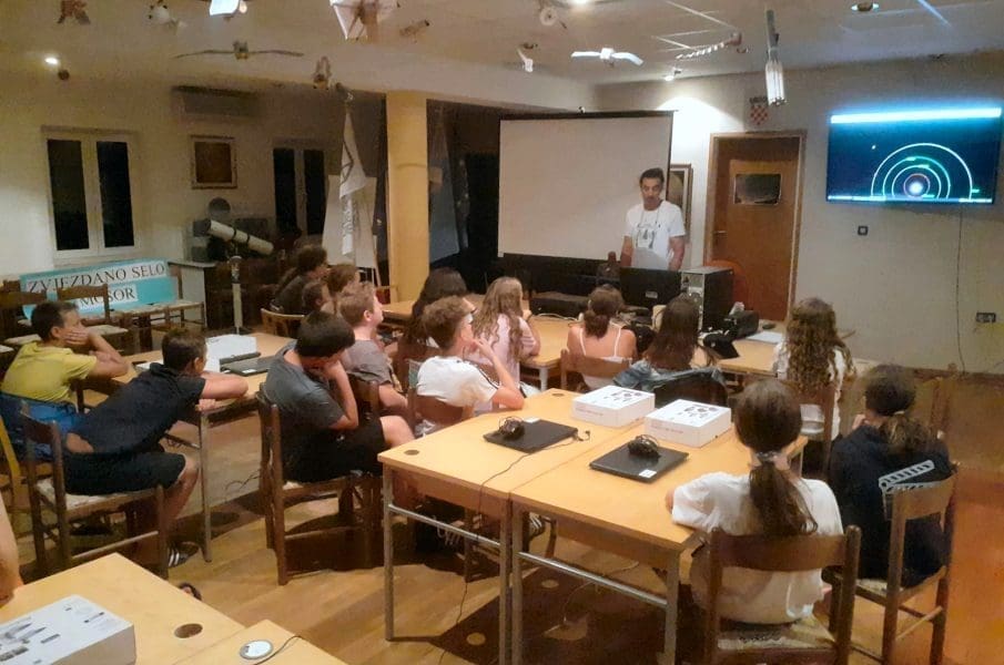 U Imotskom se održava državna razina natjecanja 16. Robokup 2023.