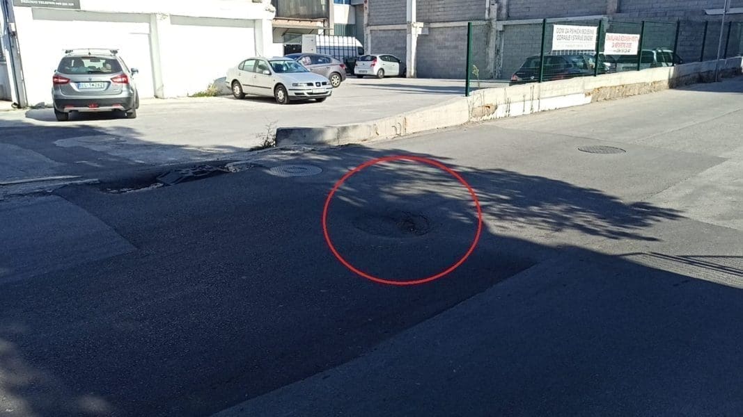 VJEROVALI ILI NE! Ponovno se pojavila rupa kod splitske bolnice, priča je nevjerojatna