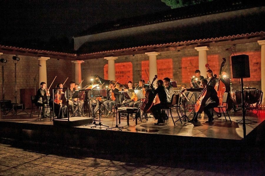 the-stranger-within (1)