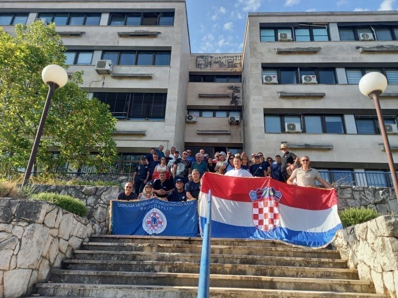 NESVAKIDAŠNJI DOGAĐAJ KARUSEL ISTINE Udruga veterana Domovinskog rata „Brodosplit“ obilježili 31. godinu prve ratne zadaće