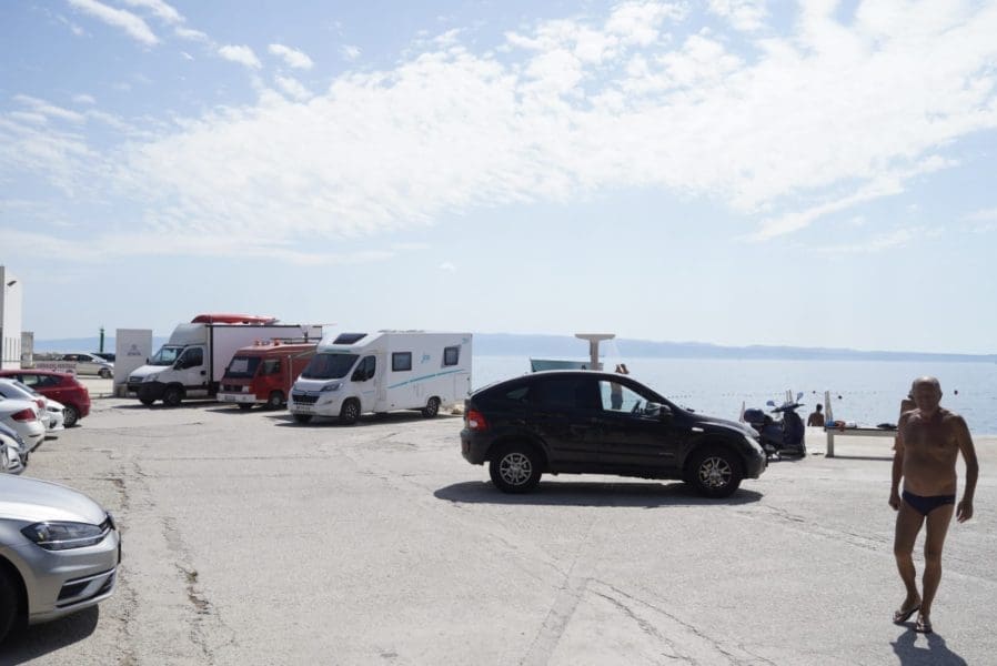 KAMPERI SVAKODNEVNO KOD POŠK-a Građani ogorčeni: 'Smiješno je da koštaju 200 tisuća eura, a nemaju 50 eura za kamp'