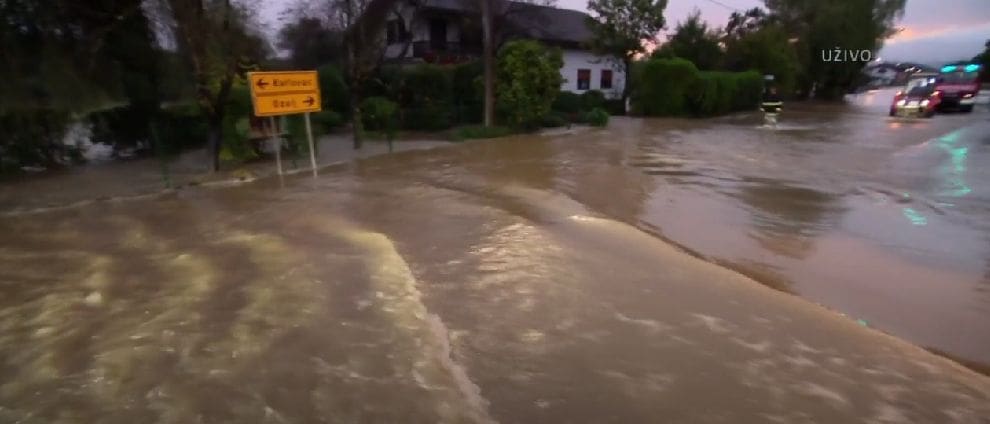U Gornjem Pokupju poplavljeno 16 kuća, odsječen jedan dio mjesta: "Sve nas je iznenadilo, ovo je strašno"
