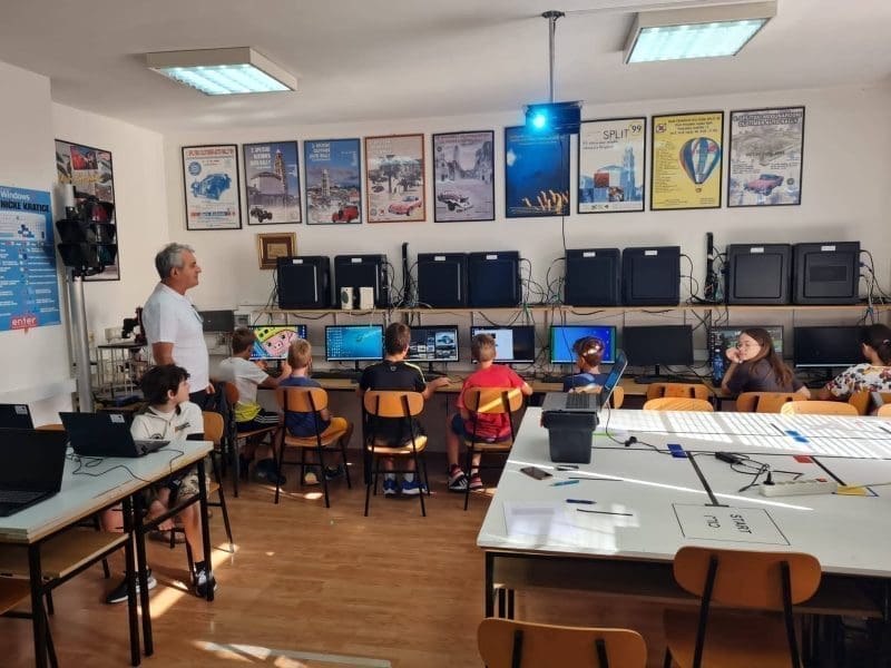 „STEAM u Splitu – Male biSTre glavice!“: Održane besplatne radionice za djecu