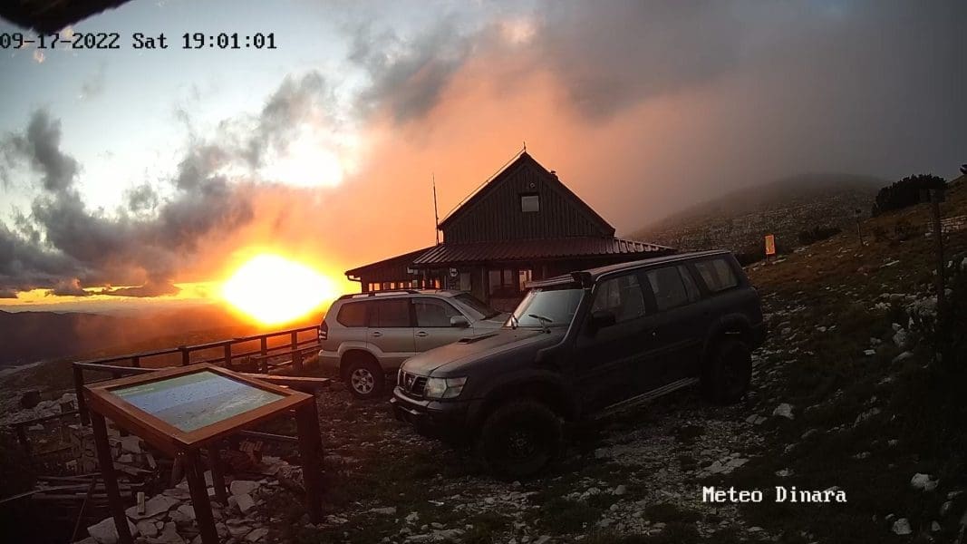 LJETNI MINUS U DALMACIJI Na Dinari osjet hladnoće čak - 8 stupnjeva!