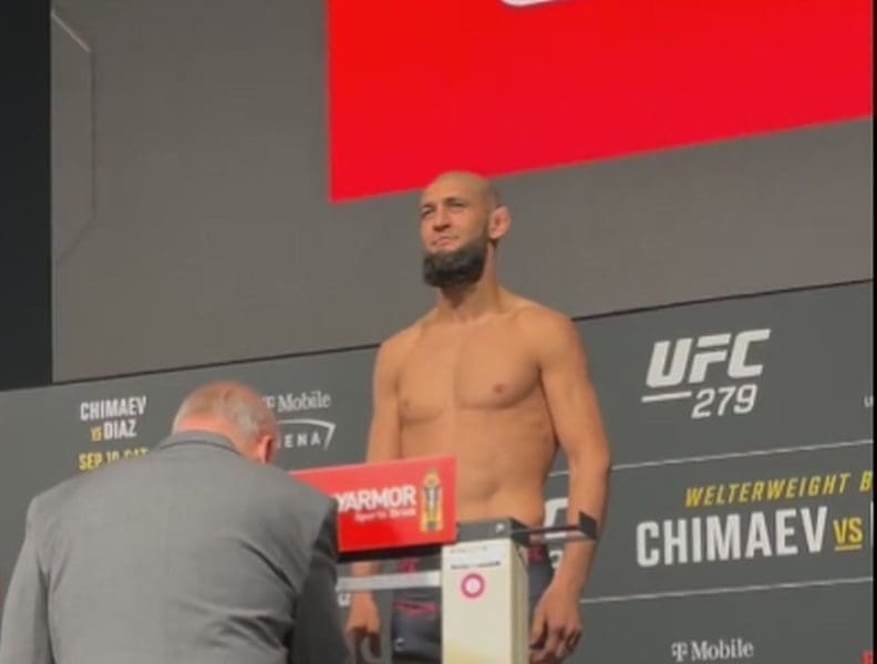 Panika u UFC-u! Propada borba godine, najveća zvijezda pala vagu za 4 kile