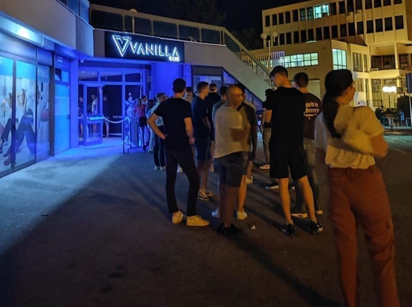 OGROMNI REDOVI Splićani kupuju karte za koncert Željka Samardžića