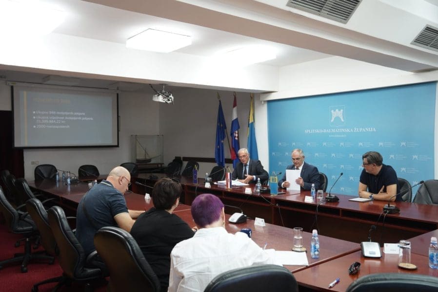 SVEČANOST U ŽUPANIJI Župan Boban potpisao ugovor sa splitskim poduzetnicima početnicima, ženama poduzetnicama te inovatorima