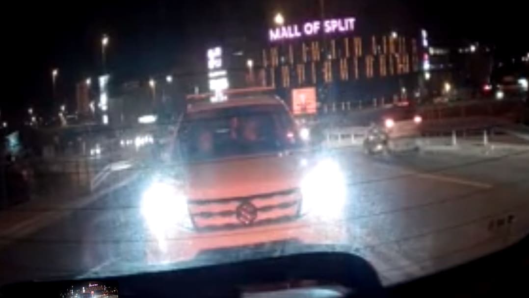Kako namagarčiti savjesne vozače u Splitu? Vozač BMW-a "briljirao", ali nije očekivao da ga se snimi...