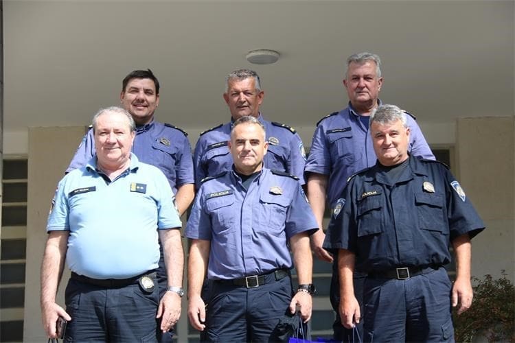 Ovo su najbolji splitski policajci. Puljak im uručio medalje Grada Splita
