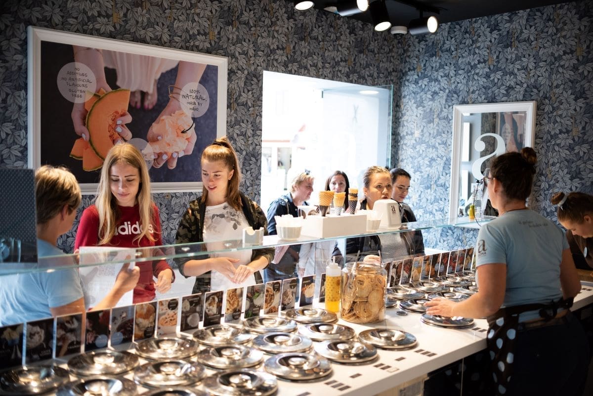 aROMA, gelato experience u popularnom Netflix-ovu serijalu „Somebody Feed Phil“