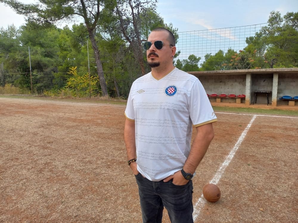 Hvarski reper na rođendan Torcide izbacio drugačiju navijačku pjesmu posvećenu navijačkoj skupini i Hajduku