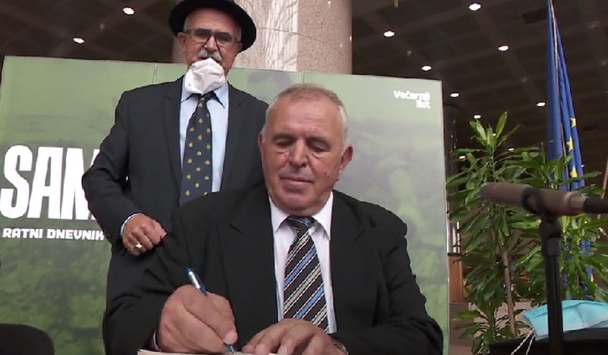 Rahim Ademi napustio Generalski zbor: “Postupili su kao da sam četnički general”