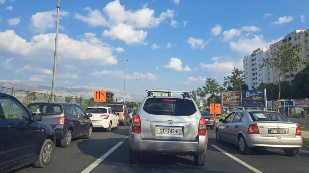 MOTORIST HITNO PREVEZEN U KBC SPLIT Gužve na izlazu iz Splita