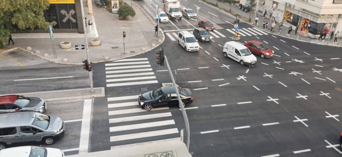 RASKRIŽJE KOD KROMA JE "ISPEGLANO", ALI... Pogledajte što je ovaj junak učinio, samo on zna kamo je krenuo