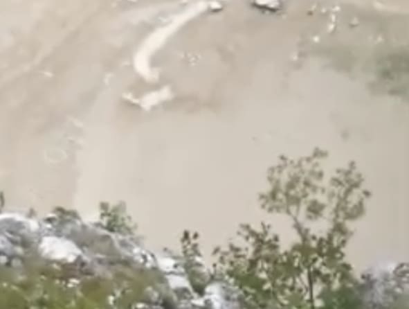 Hoće li "vukodlaci i vilenjaci" zaposjesti Modro jezero u Imotskom? Naš prirodni biser trpi posljedice dugotrajne suše