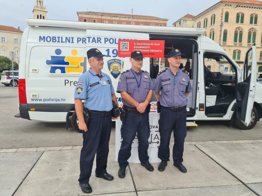 DANAS SE OBILJEŽAVA 3. NACIONALNI DAN SIGURNOSTI CESTOVNOG PROMETA "Ako vi pazite na sebe u cestovnom prometu, pazit ćete i na druge"
