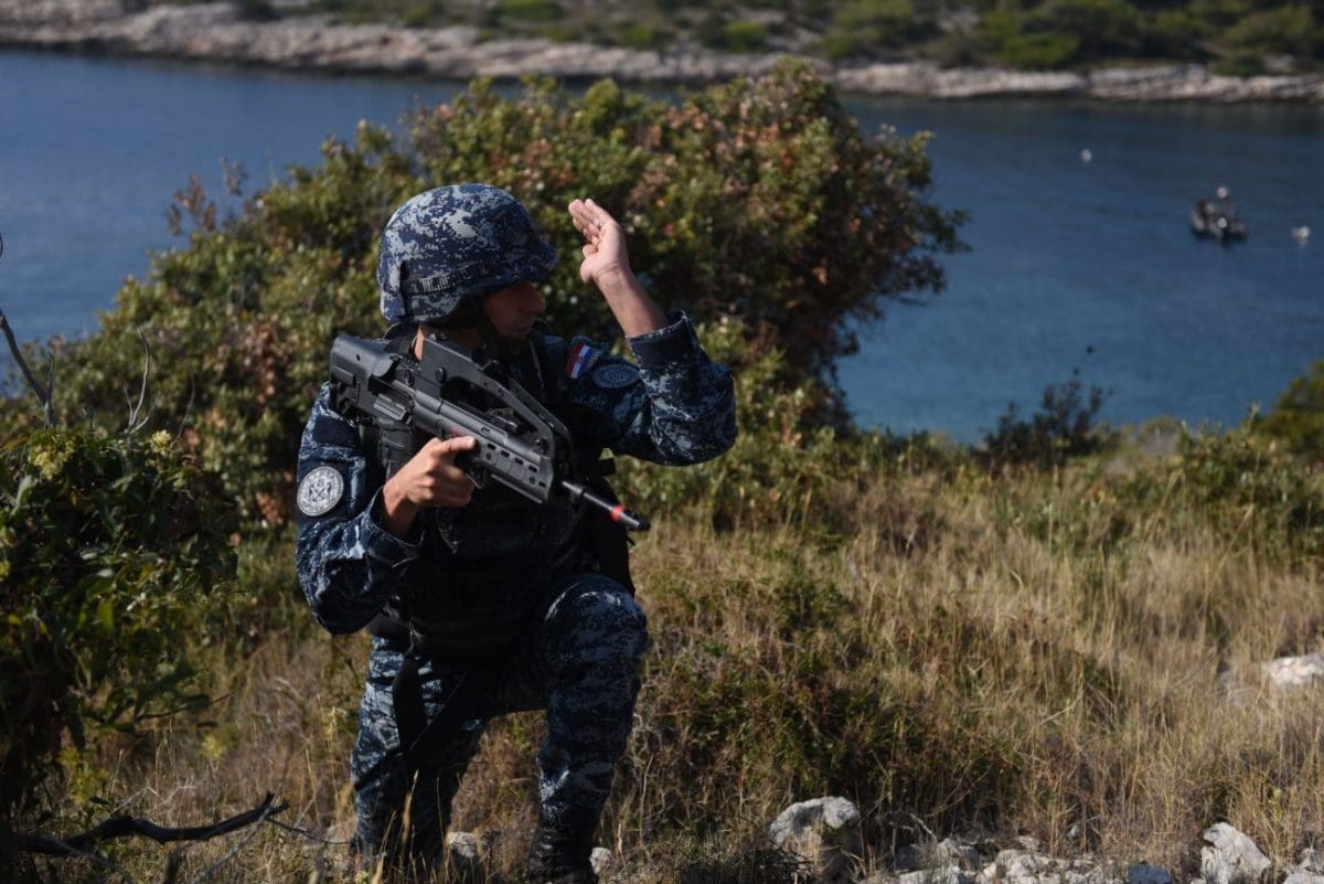 pomorska-vojna-vjezba-harpun-topovnjaca (1)