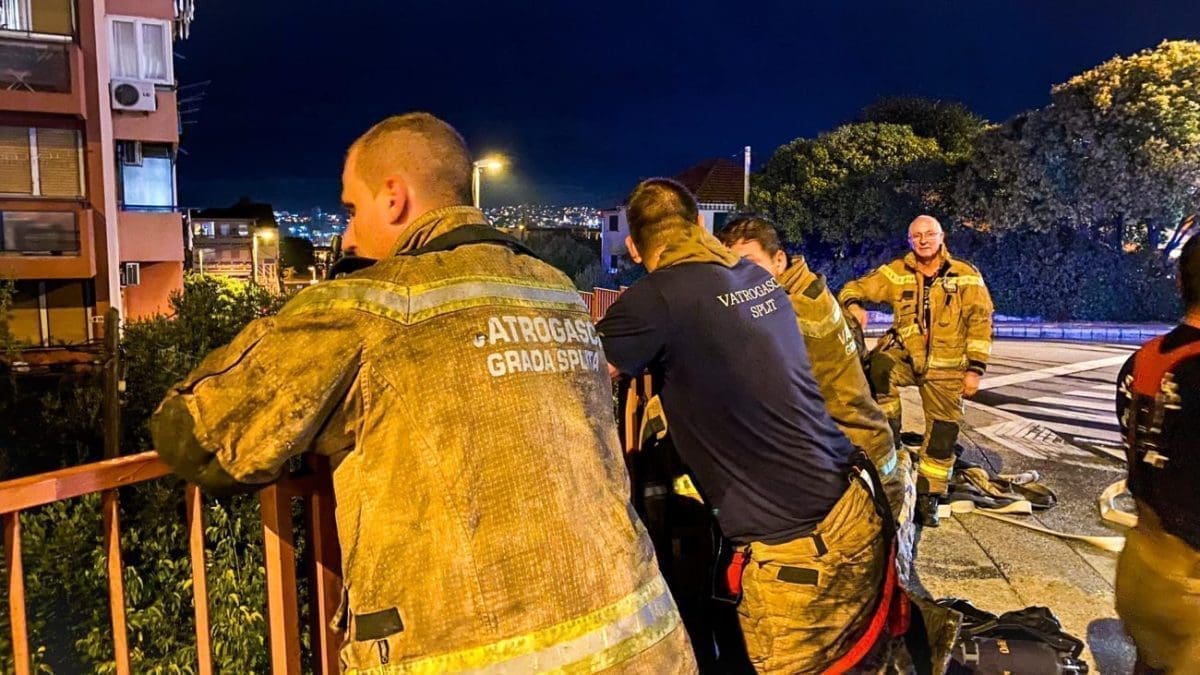 Splitski vatrogasci gasili kuću prizemnicu u Benkovačkoj, skidali prsten s ruke u Hercegovačkoj ulici