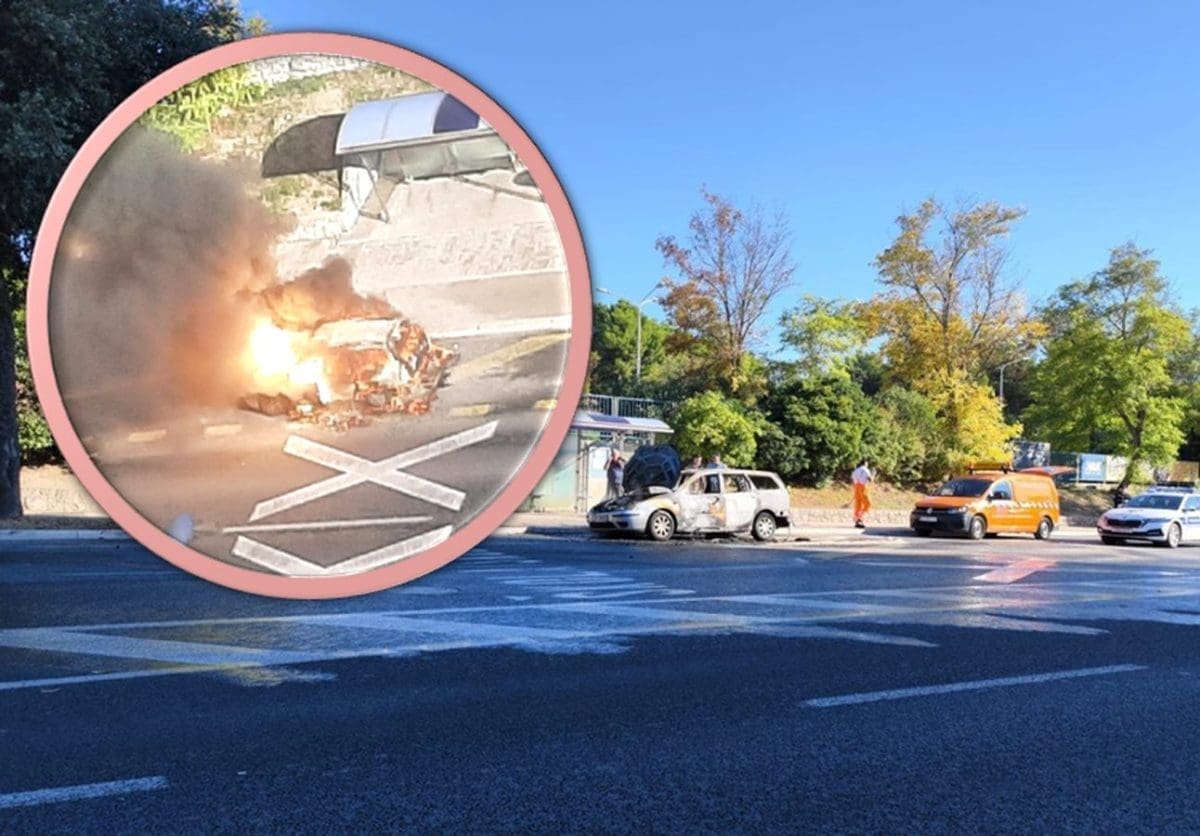 GOLEMA VATRA PROGUTALA AUTO U SPLITU Vozač se uspio zaustaviti na autobusnom stajalištu, policija otkriva: "Neće se raditi očevid"