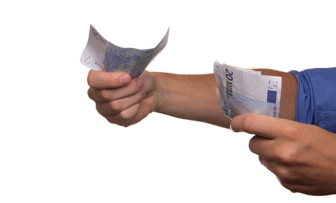 Brinu vas visoki računi? Ovo su sitnice s kojima ih možete smanjiti