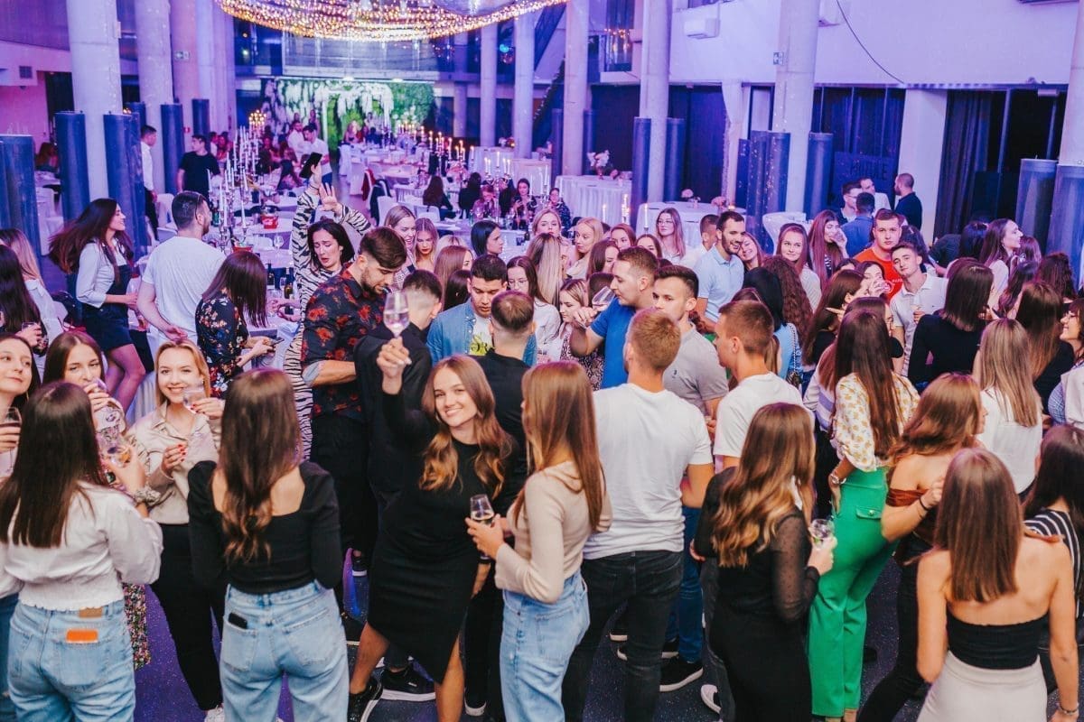 Svečana večera dobrodošlice za studente u Restoranu Kampus