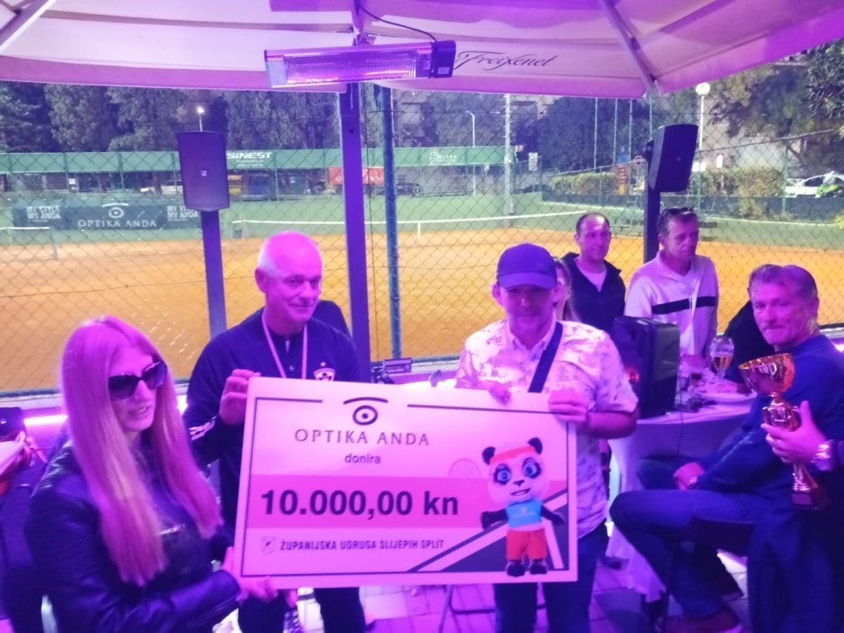 Na Firulama završen teniski turnir za veterane, donacija od 10.000 kn otišla Županijskoj udruzi slijepih