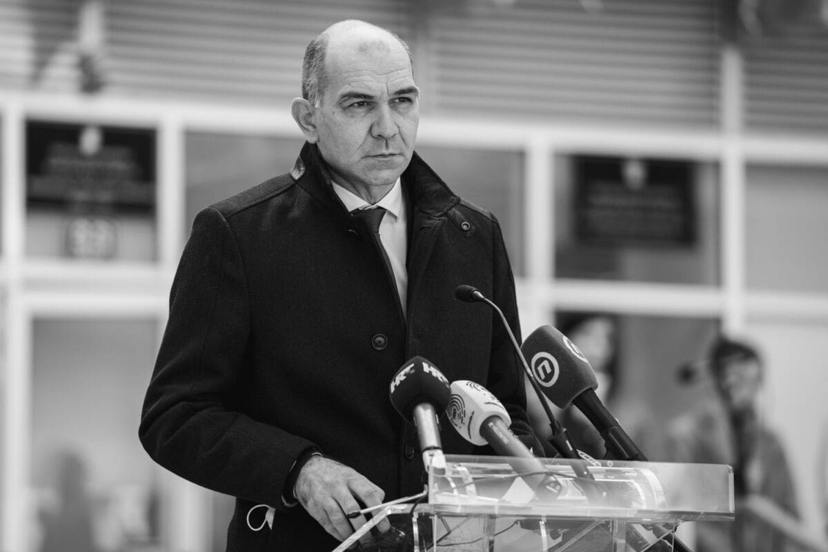 GOLEMA TUGA NA SPLITSKOM SVEUČILIŠTU Umro je dekan FESB-a Srdjan Podrug