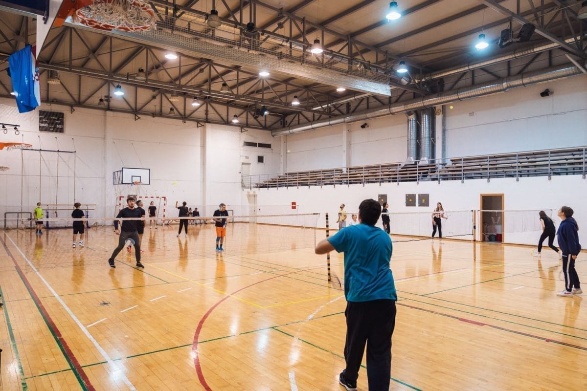 11-22-badminton-visoka-1