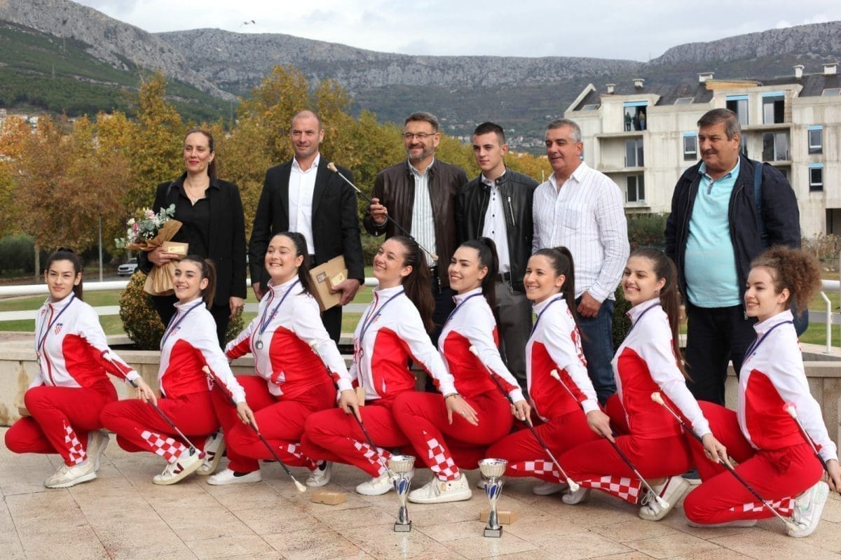 Ninčević uručio priznanje mladim sportašima: "Na najljepši način predstavljate naš grad!"