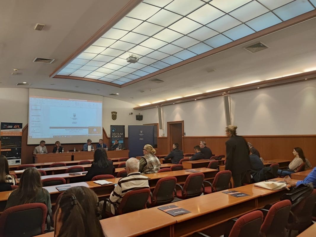 ZANIMLJIVA RJEŠENJA ZA ČISTIJI I SIGURNIJI SPLIT Održana radionica u HGK: prezentirano je projektiranje pametnih pješačkih prijelaza, predstavljen zakonodavni okvir za svjetlosno onečišćenje