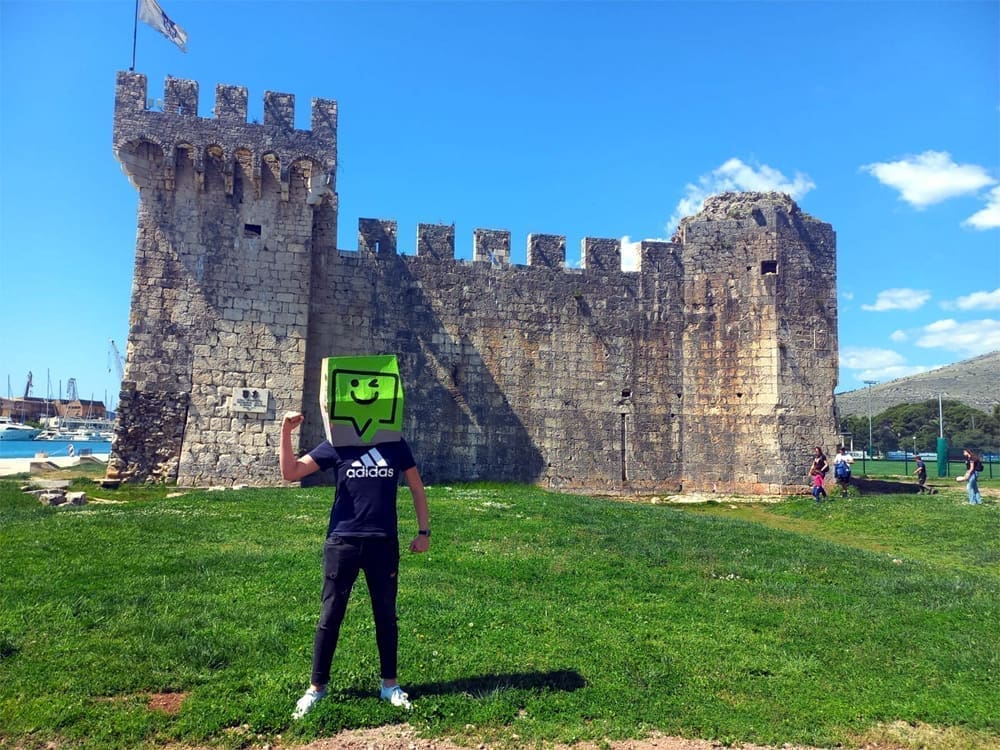 Kava s mladima u Trogiru i Kaštelima: Kako unaprijediti dijalog s gradskom vlašću?