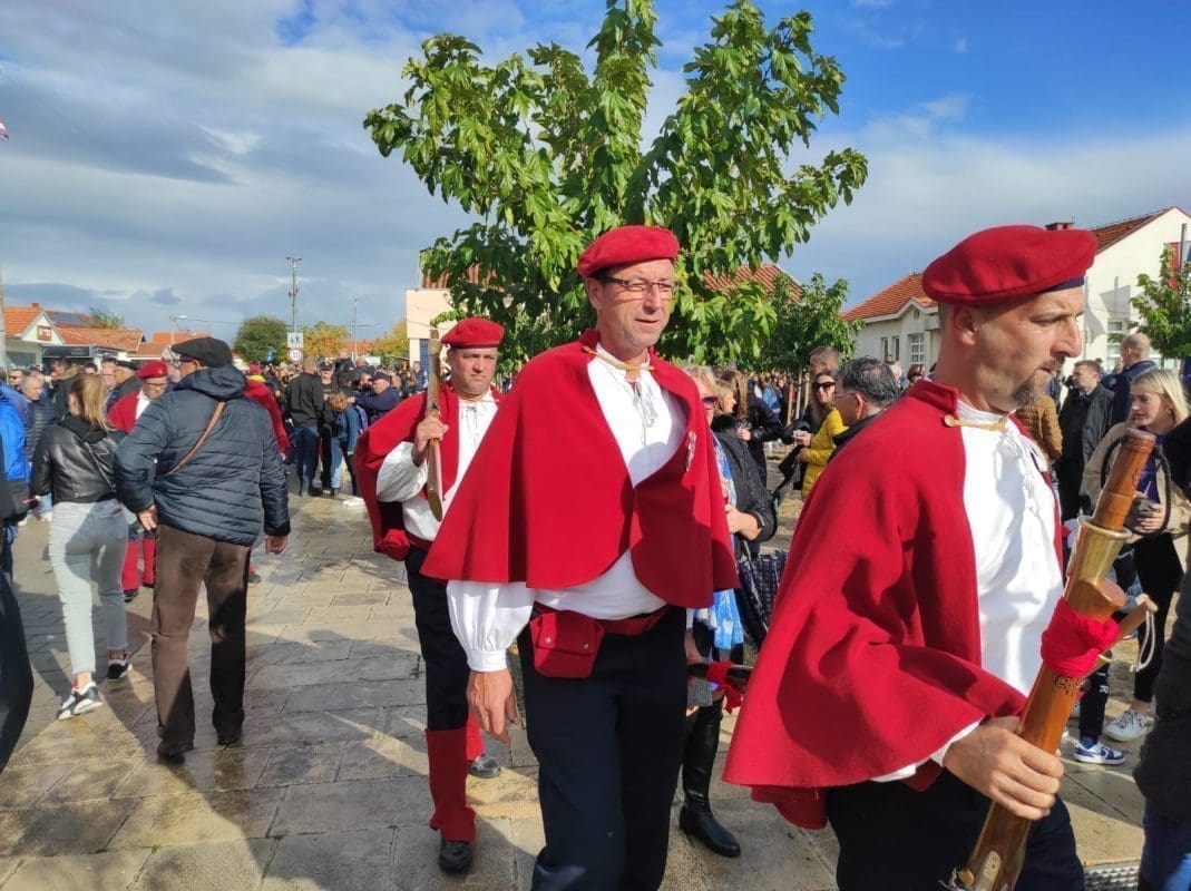 mimohod-skabrnja (1)