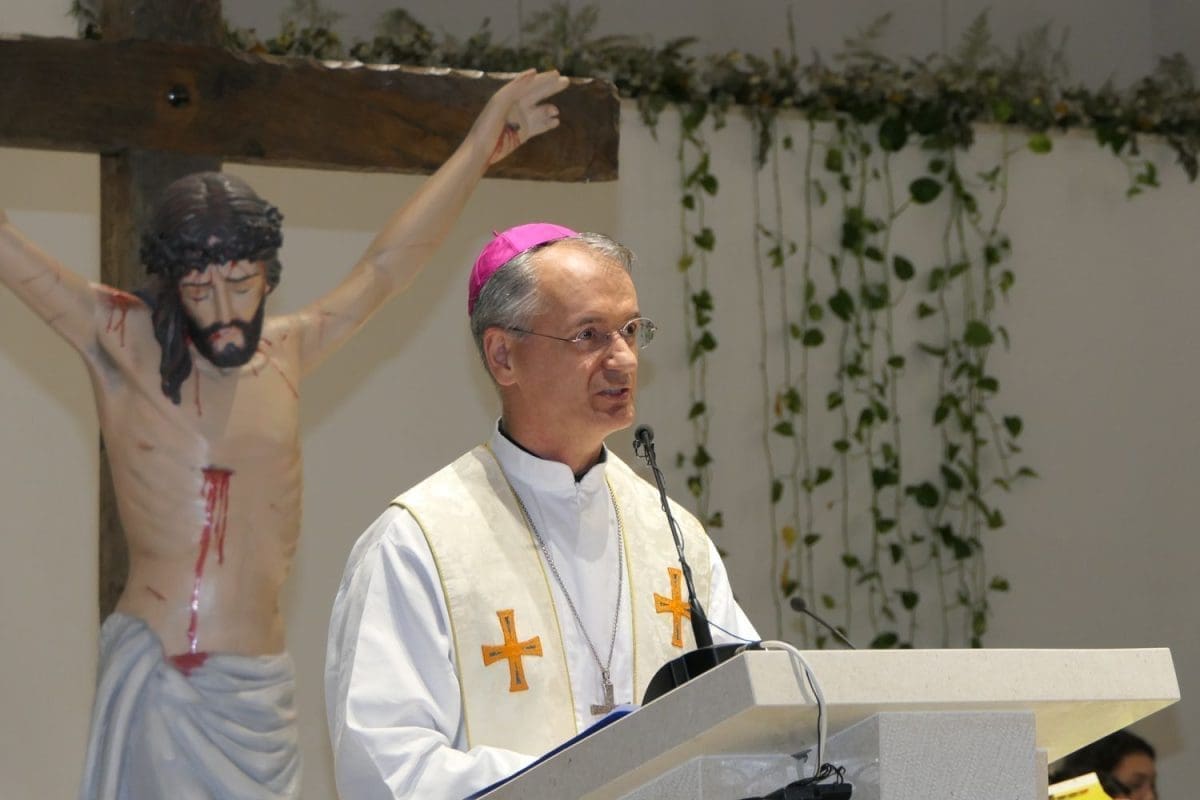 BLAGOSLOVLJEN VRTIĆ U TROGIRU Stigao nadbiskup Kutleša: "Isus nas poziva da budemo poslušni Ocu"