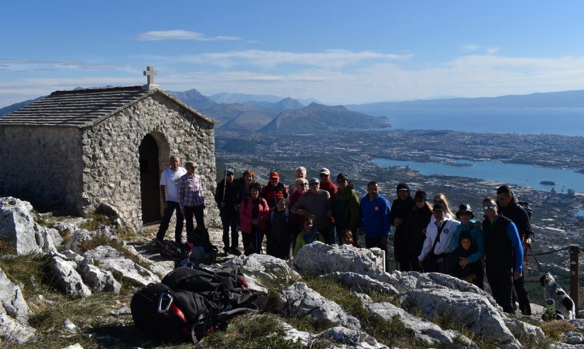 UTABANIM PLANINARSKIM STAZAMA Slijepe osobe mogu planinariti kao i osobe bez oštećenja vida