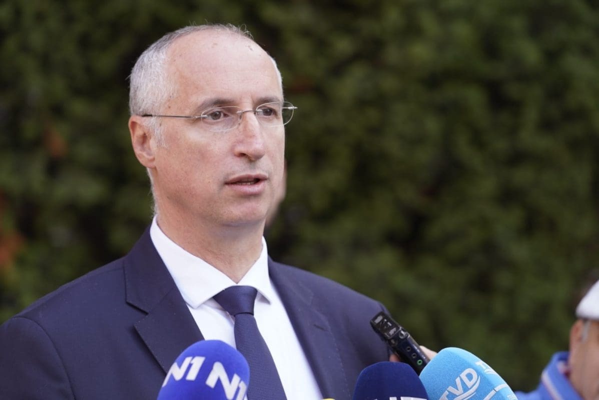 SPLITSKI GRADONAČELNIK ČESTITAO SUGRAĐANIMA BOŽIĆ "Sretan vam i miran Božić, još ljepša i bolja nova, 2023. godina!"