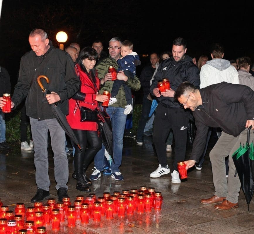 SOLIN UZ VUKOVAR Odana počast Gradu heroju, Ninčević: "Neka im je laka hrvatska zemlja"