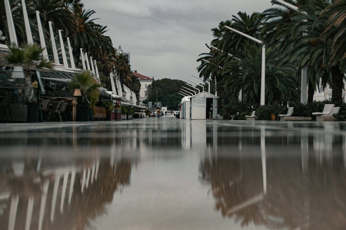 STIŽE JESEN Izdano upozorenje: Očekuju se olujni udari bure, mjestimice izraženiji pljuskovi