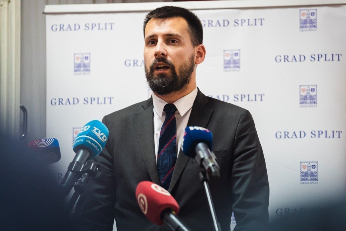 DOMOVINSKI POKRET: "Zašto je sud u slučaju Mateja M. izjednačio četnički pokret i srbijansku naciju?"