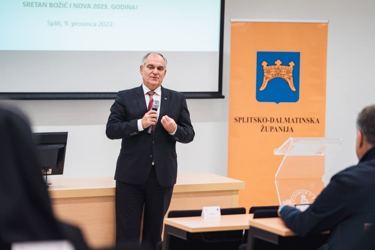 12-9-sdz-dodjela-sredstava-humanitarcima-1