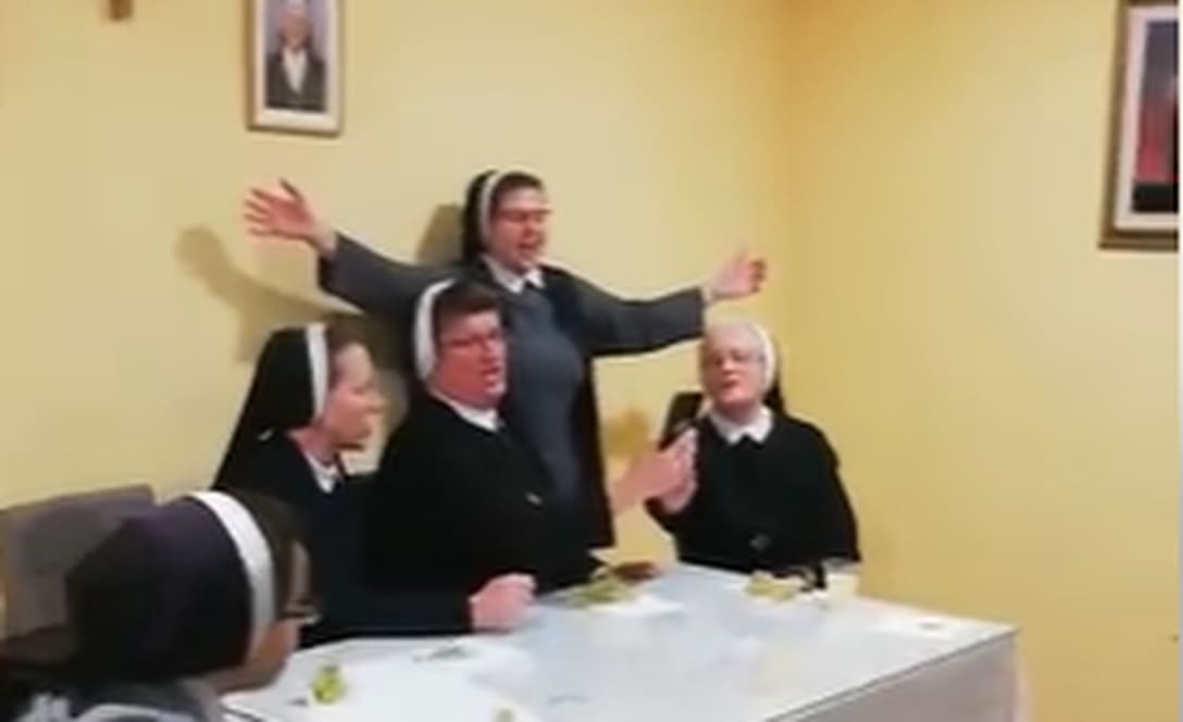 HIT SNIMKA IZ ZAGORE Časne proslavile pobjedu 'Vatrenih', pjevala se poznata pjesma na sav glas: Ovo morate vidjeti