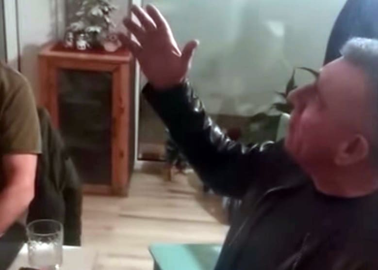 VIDEO Fešta u konobi u Dalmaciji: General Gotovina sa suborcima zapjevao "Lijepa li si"