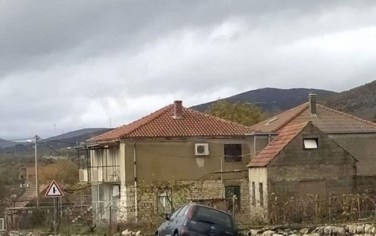 KAKO MU JE OVO USPJELO? Vozač u Dugopolju se "malo zanio" pa postao viralni hit