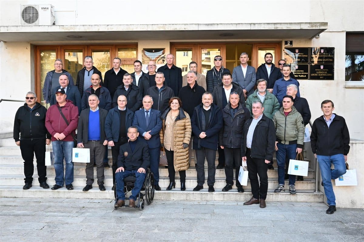 VETERANI DOMOVINSKOG RATA KOD BOBANA: "Županija je naš drugi dom"