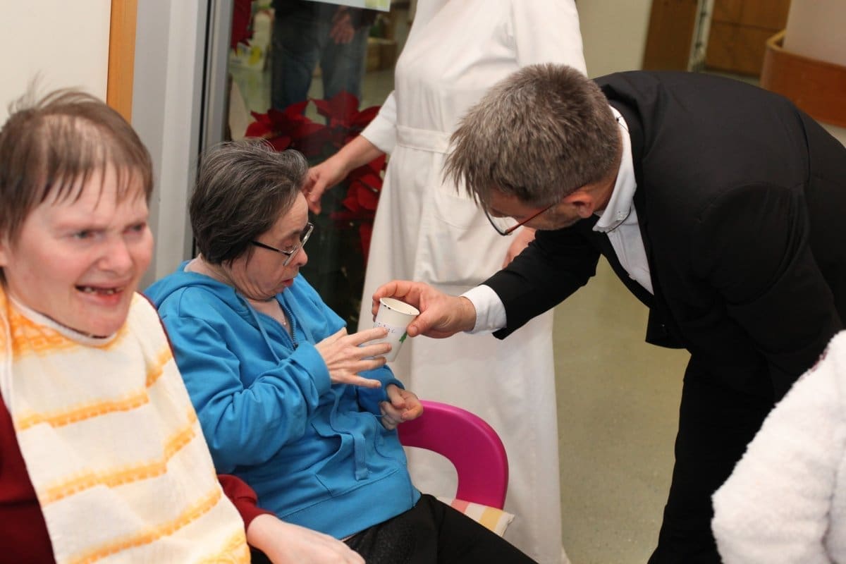 NINČEVIĆ POSJETIO SAMOSTAN SVETOG RAFAELA: "S nadom da će nova godina biti bolja od prethodne zajedno smo posadili pšenicu"