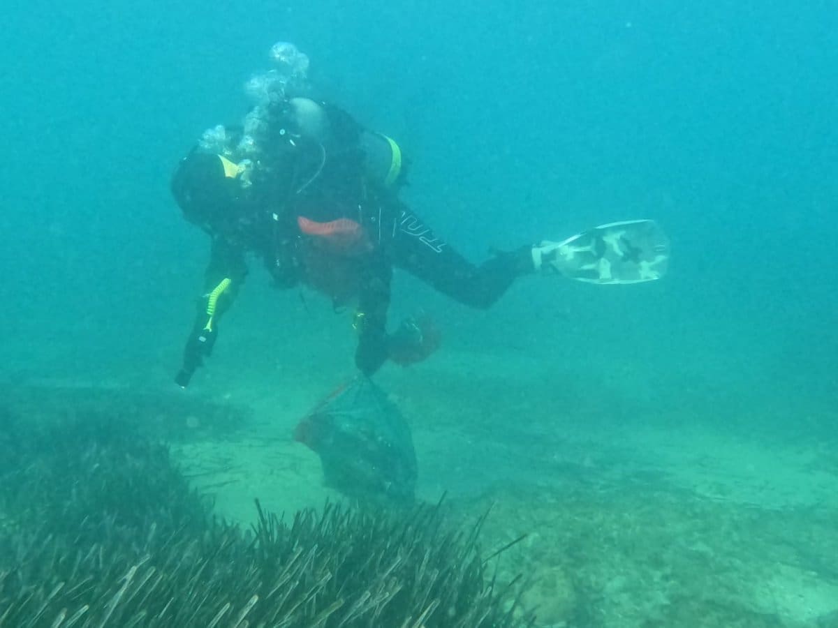 Ekološka akcija čišćenja podmorja i plaža u Podstrani u okviru projekta RESISTANCE