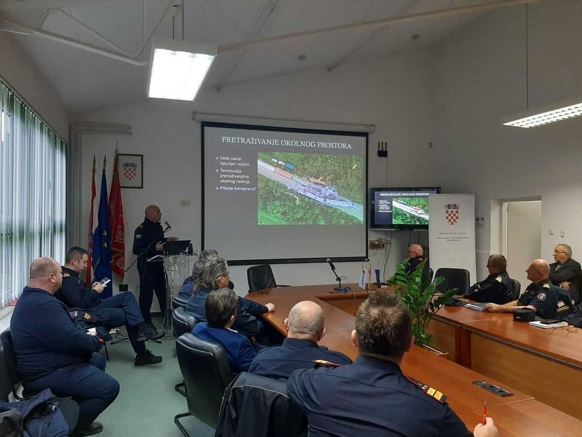 GLAVNI VATROGASNI ZAPOVJEDNIK "Imali smo iznimno zahtjevnu požarnu sezonu, u kojoj je nažalost stradao jedan naš kolega"