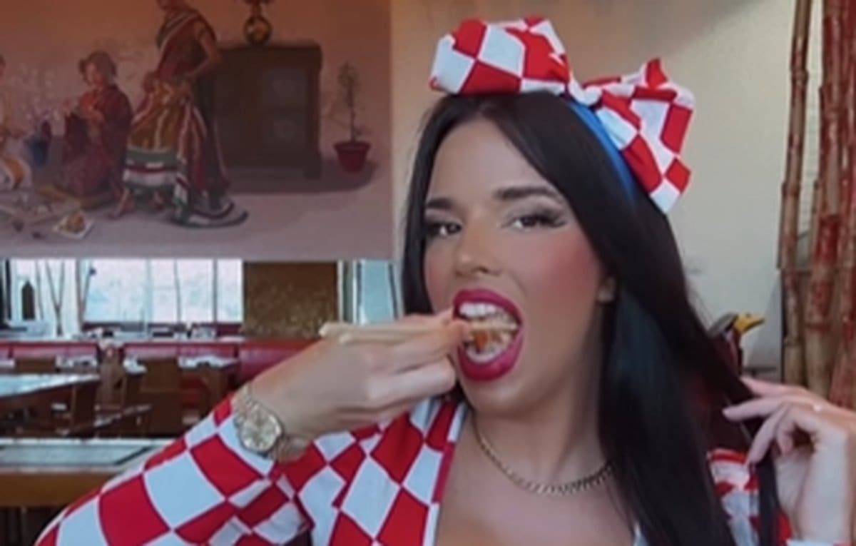 ZANIMLJIV VIDEO OSVANUO NA NJENOM PROFILU Knoll Doll bacila u trans pratitelje, sve je nasmijala: "Samo sushi"