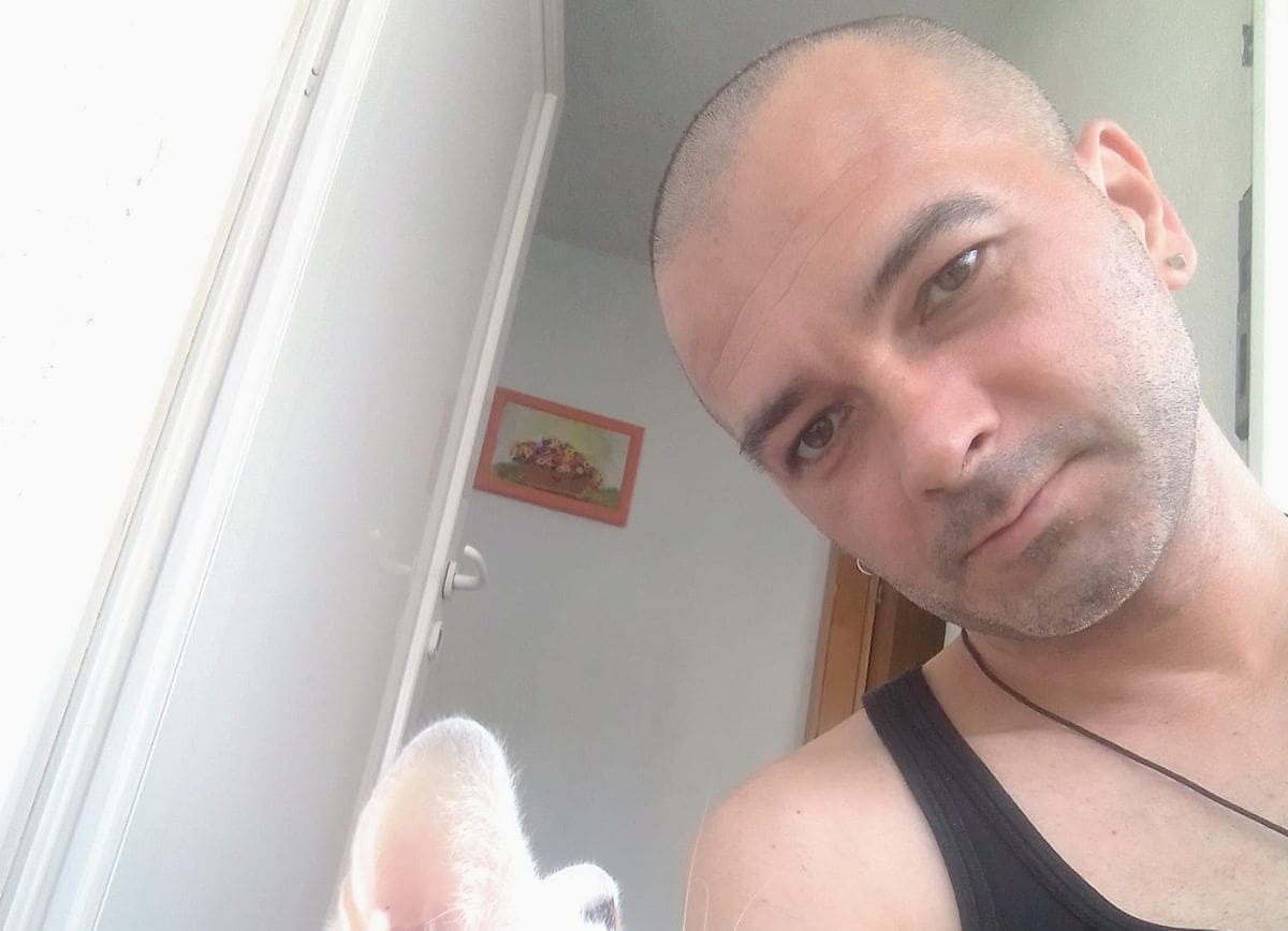 Još nema ni traga vlasniku zadnje zagrebačke videoteke. Prijatelji mole pomoć