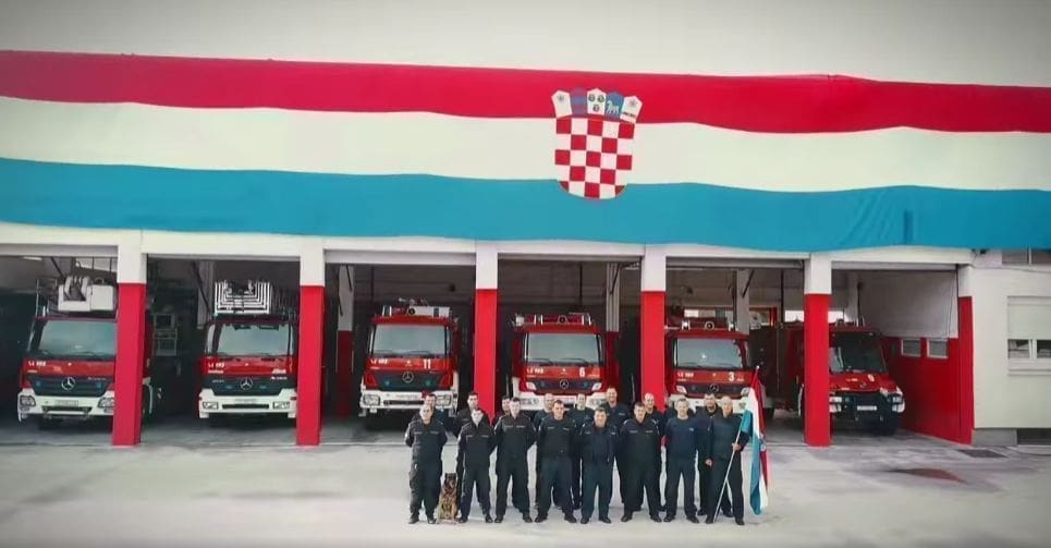 Splitski vatrogasci još jednom pokazali koliko su veličanstveni, pogledajte video podrške Vatrenima