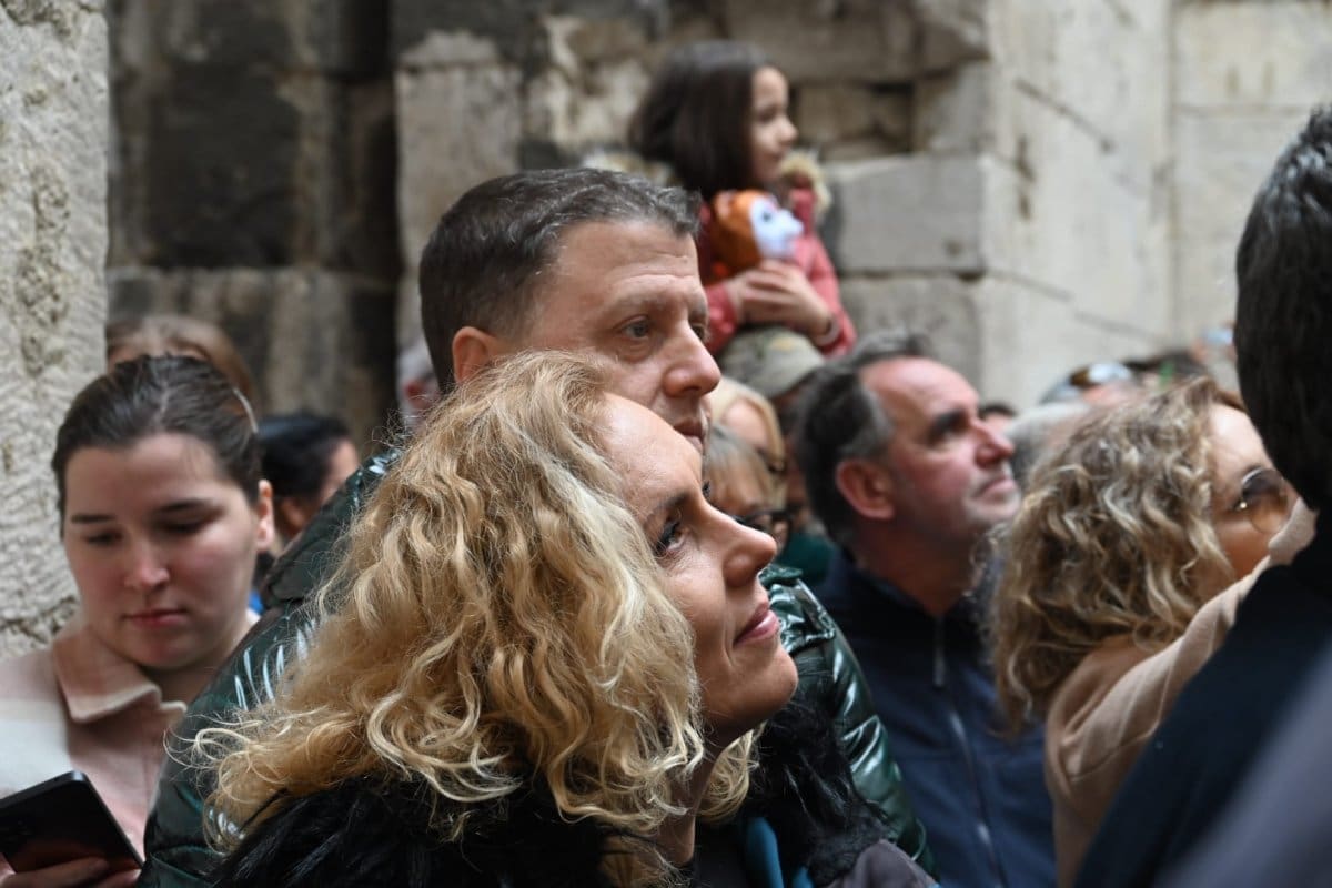 klape ispod ure - badnjak (1)